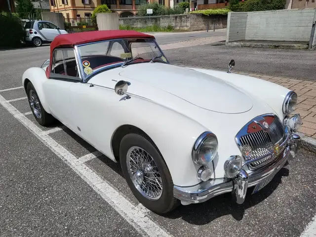 MG MGA