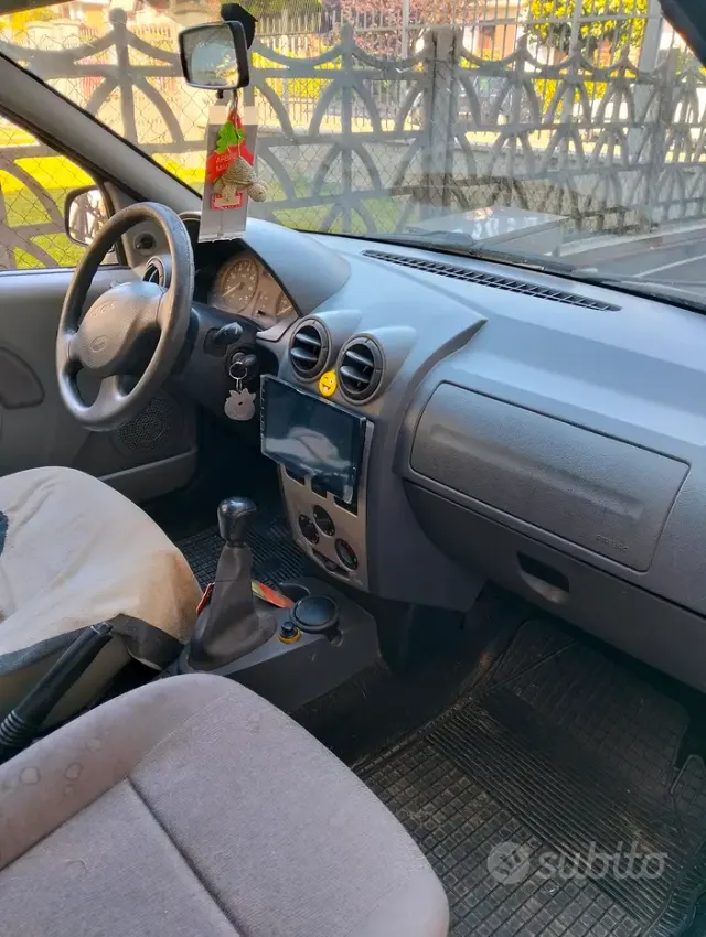 Dacia Logan 1ª serie