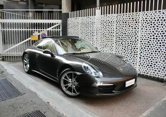 Porsche 991