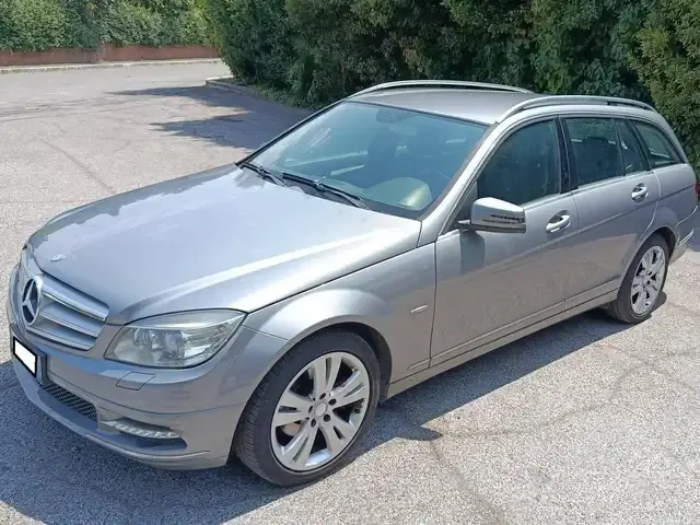 Mercedes-Benz C 220
