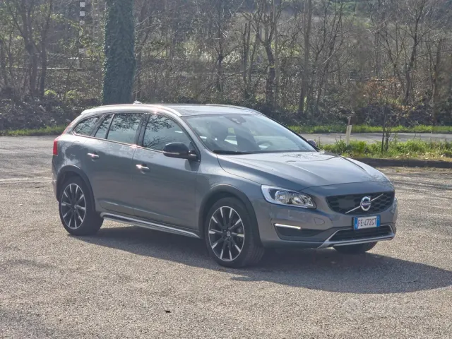 Volvo V60 CC (2015-2018)