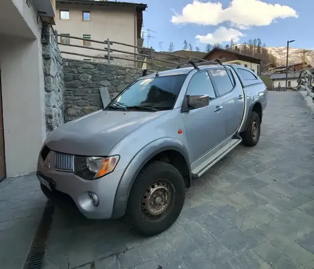 Mitsubishi L200