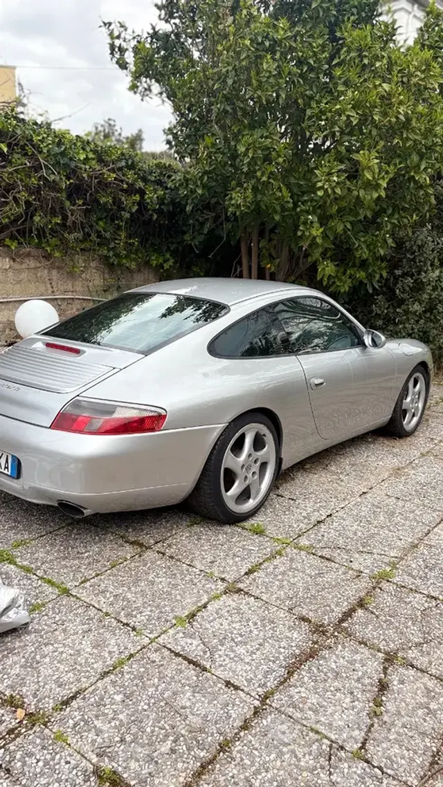 Porsche 911 (996)