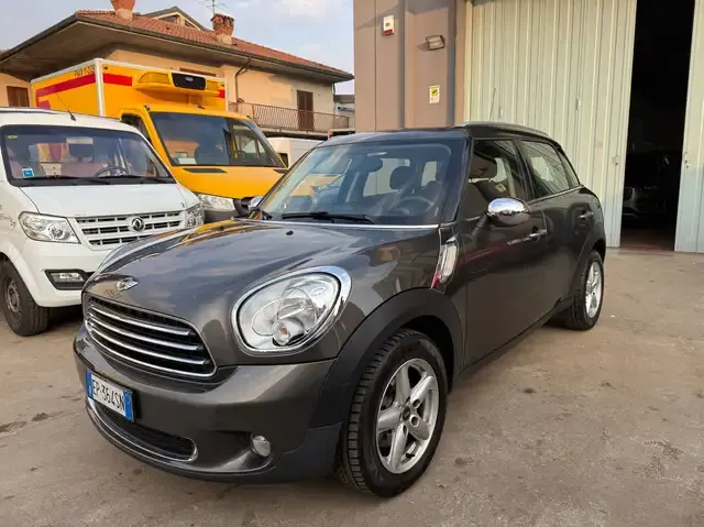 MINI One D Countryman