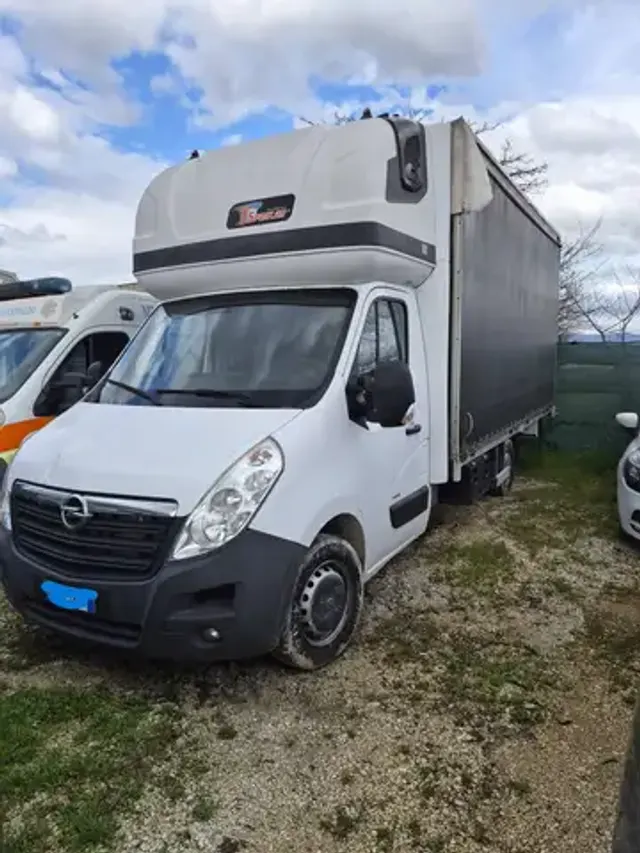 Opel Movano