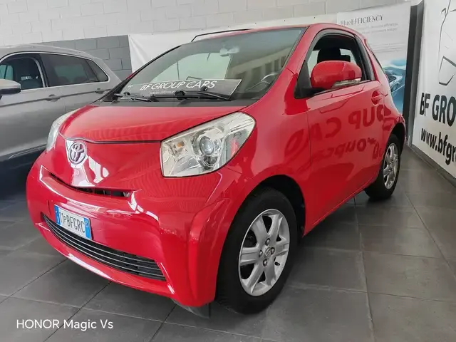 Toyota iQ