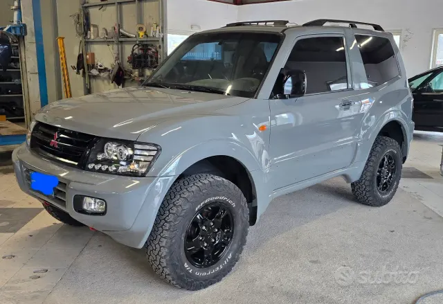 Mitsubishi Pajero (2000-2007)